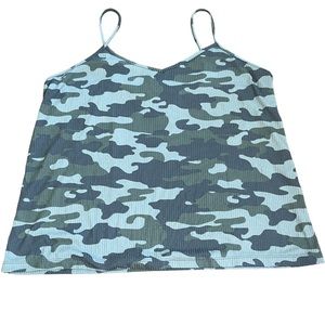 NWOT • Ribbed Camouflage Tank